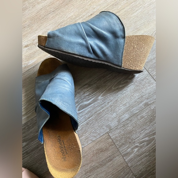 Ladies blue leather wedges size 9 made in Italy - Picture 5 of 5
